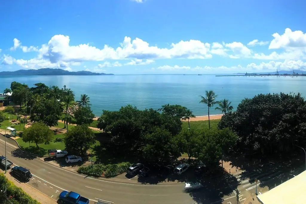 Apartment Treat Yourself, Fun In The Sun At The Aquarius Townsville